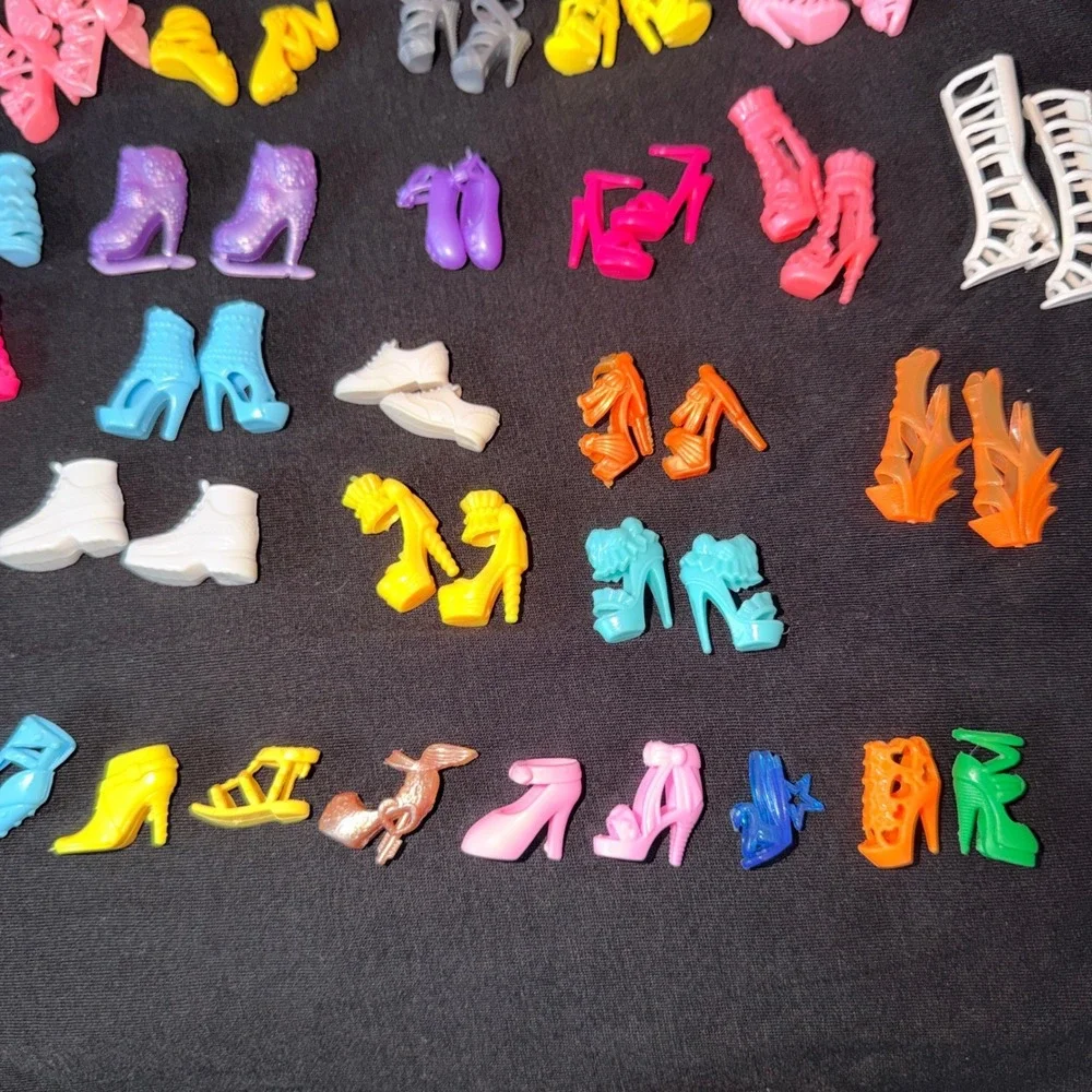 Unbranded massive collection